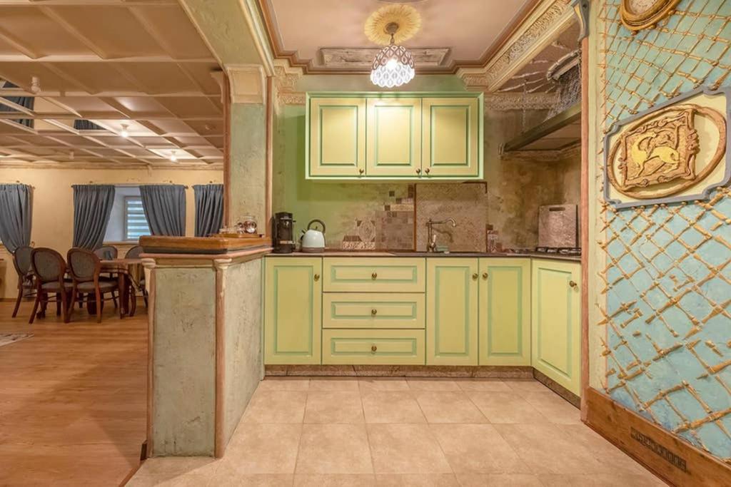 Beautiful One Bedroom In Old Town Vilnius